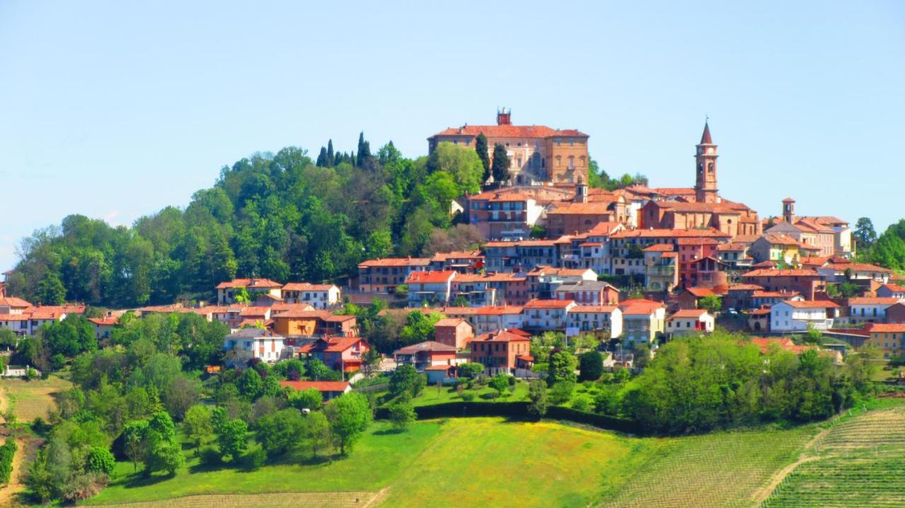 Villetta Sampaguita Govone Esterno foto